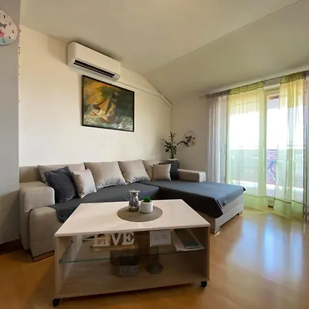 Nicole Apartment